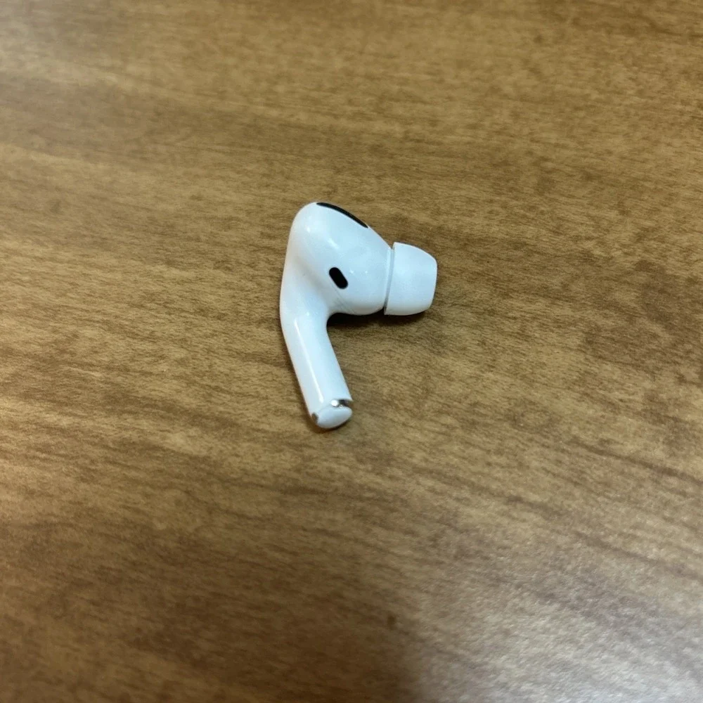 Authentic Apple  AirPods Pro Replacement - 1st Generation (A2084) Left Only